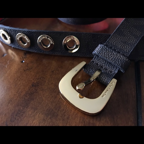 Michael Kors Logo Belt, Synthetic Leather, 37” - Picture 3 of 6